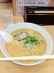ランチ:楽勝ラーメン390円@楽勝ラーメン・新天町・天神