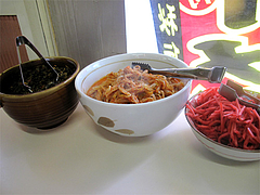 店内:卓上@名代ラーメン亭