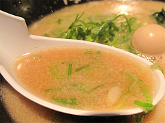 ランチ:豚骨らーめん(あっさり)スープ@ラーメン・海豚や・西新