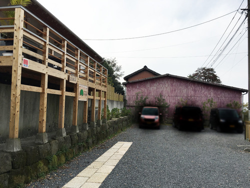 6駐車場