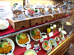 外観:ショーケース@釜めしビクトリア・新天町・天神