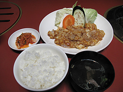 6ランチ:焼肉ランチ・ホルモン大盛800円@焼肉万歳・薬院店
