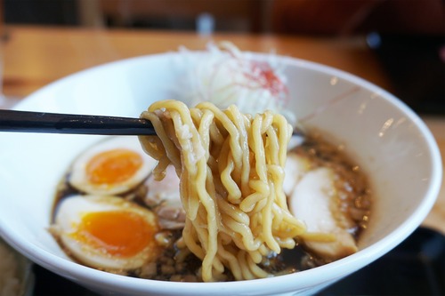 黒めん