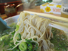 料理:ラーメン麺@名前がないラーメン屋・薬院