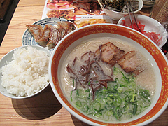 6ランチ:サービスランチ680円@ラーメン・めんくいや・博多駅東店
