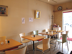 3店内:テーブル@丸天うどん専門店・万平・七隈
