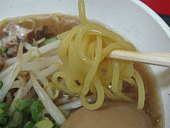 料理:煮干しラーメンの麺@ラーメンかめぞう住吉店