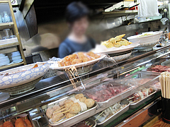 店内:ショーケース@結城・小郡