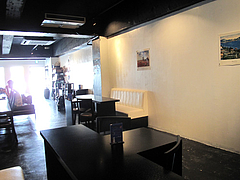店内:奥から入り口@居酒屋・白金玄歩・薬院