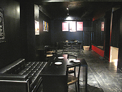 店内:テーブル席@白金玄歩・居酒屋・薬院
