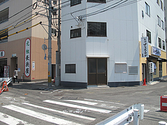 17外観:元祖長浜屋の角@ラーメン・長浜ナンバーワン長浜店