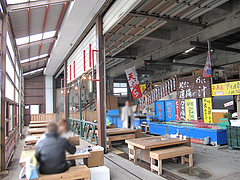 店内:テーブル席@牡蠣小屋だいゆー(だいゆう・ダイユー)・糸島