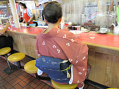 店内:ラーメンライブ見学@博多ラーメンはかたや川端店