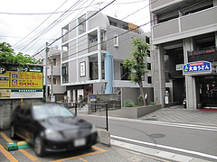 18外観:駐車場・大助うどん前@博多長浜ラーメン・ももち家・藤崎