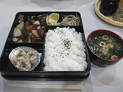 14ランチ:鶏パイコ定食760円@中華料理・恵比寿飯店・住吉
