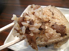 料理:かしわおにぎり食べる@中世博多うどん春月庵・承天寺前店