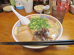6ランチ:糸島豚豚骨ラーメン600円@ラーメン・伊都商店
