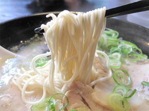 6ラーメン麺@一葉軒