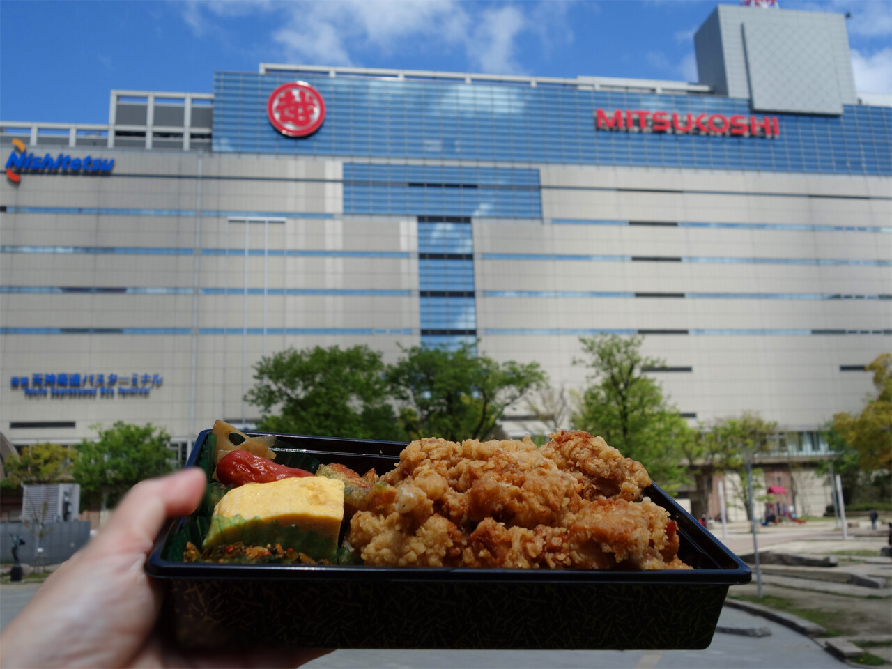 博多おんな節 福岡 ボリューム弁当を天神警固公園で 今泉キッチン