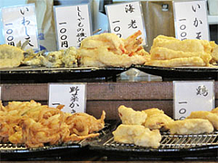 料理:天ぷらトッピングは100円くらい@讃岐うどん大使・福岡麺通団