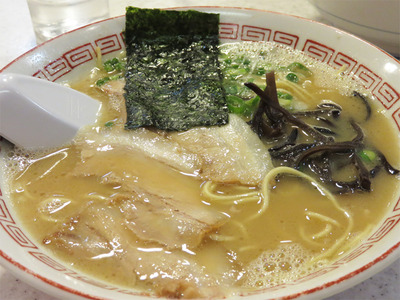 11博多こく味らーめん550円