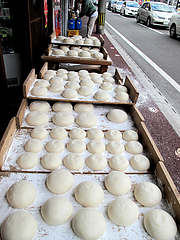 丸餅@年末の柳橋連合市場・福岡2010