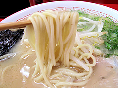料理:ラーメン麺@王龍ラーメン・赤坂