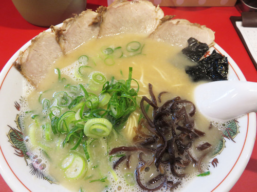 8やき豚ラーメン640円