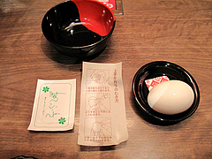 ランチ:半熟塩ゆでたまご100円@ラーメン一蘭・西通り店・天神