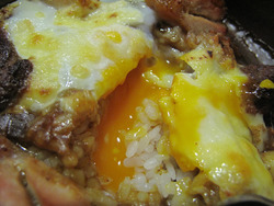 12スペシャル焼きカレー割る@カレー本舗博多本店