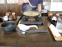 10ランチ:もつ鍋作り中@一人もつ鍋・元祖博多麺もつ屋・春吉