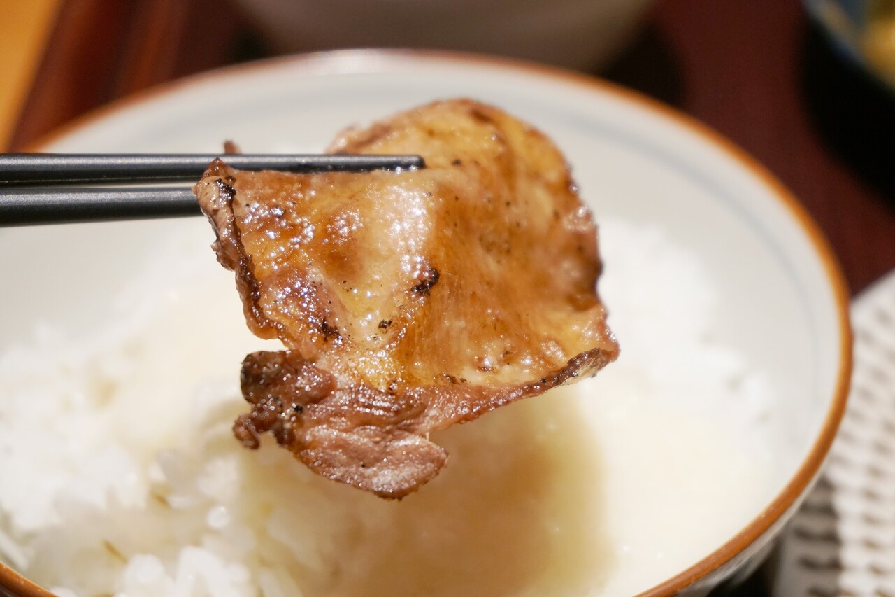 博多おんな節 福岡 ヒレかつ煮と牛たん麦とろろ定食 うまや イオンモール筑紫野店