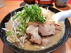 料理:博多らーめん500円+名物ネギもやし200円@博多らーめん一番山・大橋