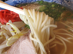 料理:ラーメンの麺@四方平(よもへい)・小倉