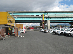 18外観:駐車場@博多新地ラーメン・福岡空港