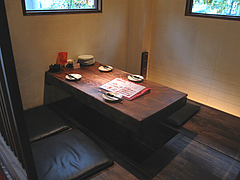 店内:小上がり(掘り炬燵)@居心地屋REON(レオン)・薬院