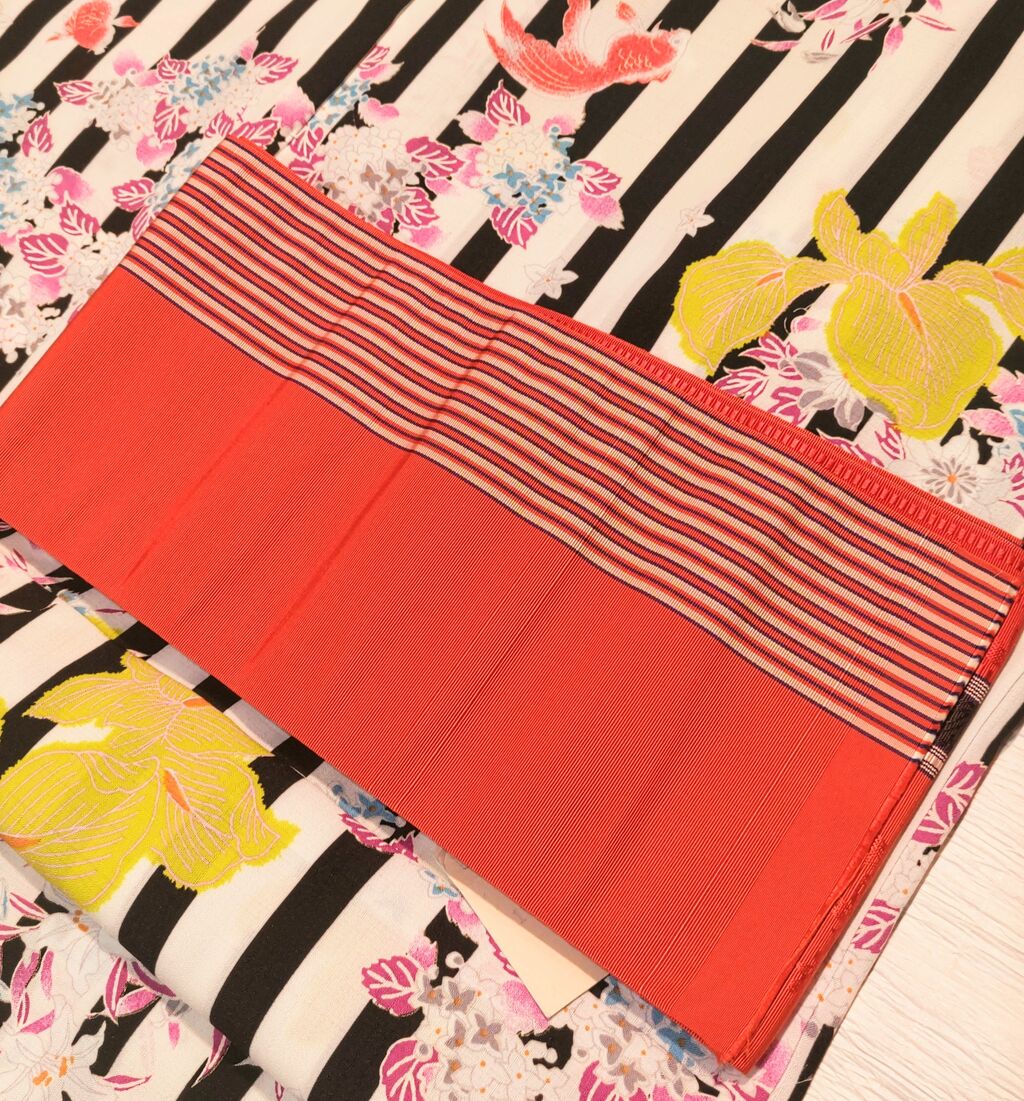 撫松庵 セオα浴衣 縞に金魚～黒レース・博多織の朱色の桃柄 半幅