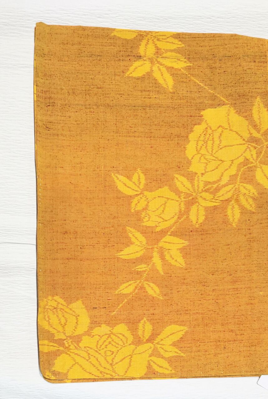 単衣の紬 黄薔薇柄〜幻想的な色柄の名古屋帯〜 : ぶどうの木の小りす 単衣の紬 黄薔薇柄〜幻想的な色柄の名古屋帯〜 : ぶどうの木の小りす