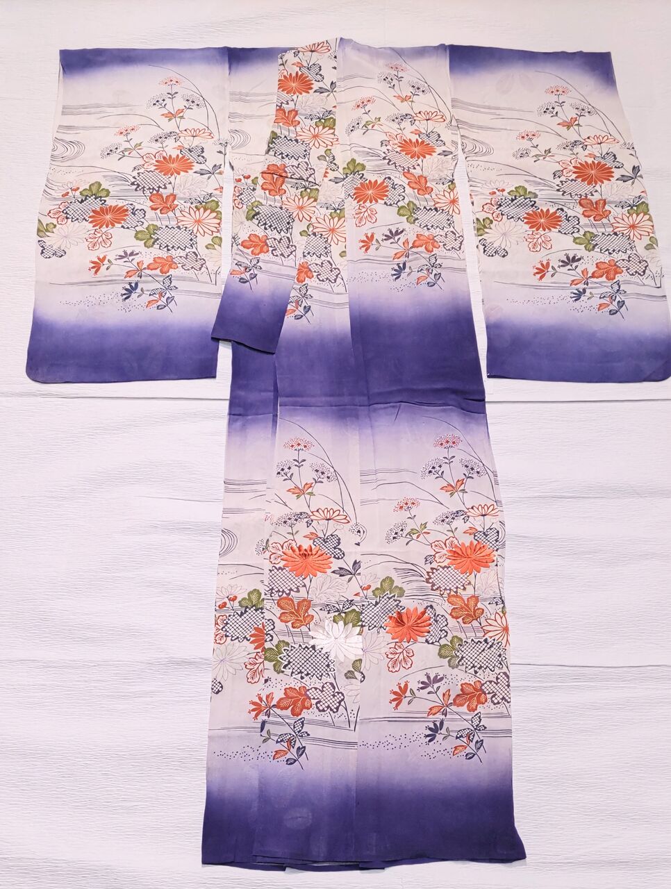 大正ロマン 逸品 豪華な菊の刺繍〜西陣 唐織の半幅帯 菊と亀甲花菱 
