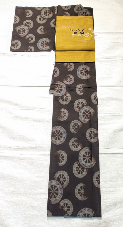 本場大島紬　証紙　菊柄　袷 本場大島紬 証紙 菊柄 袷