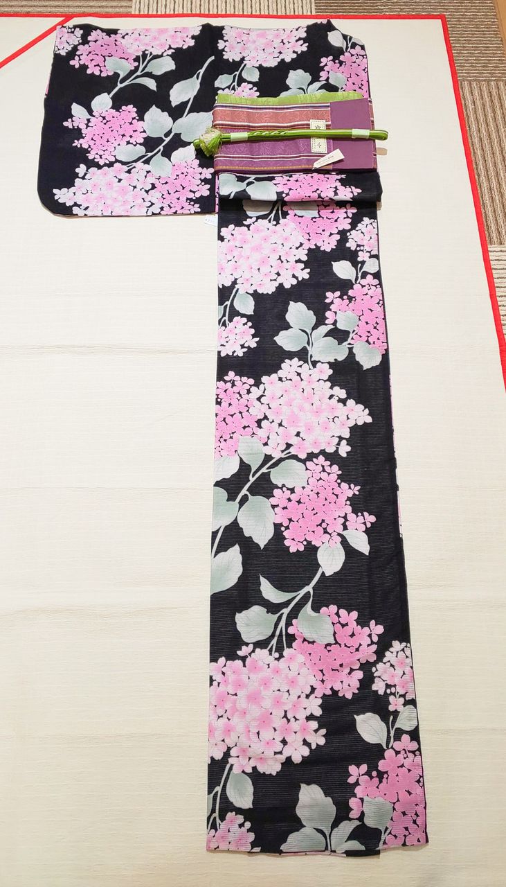 花古今 綿絽浴衣 ぼかしが美しい紫陽花 ぶどうの木の小りす