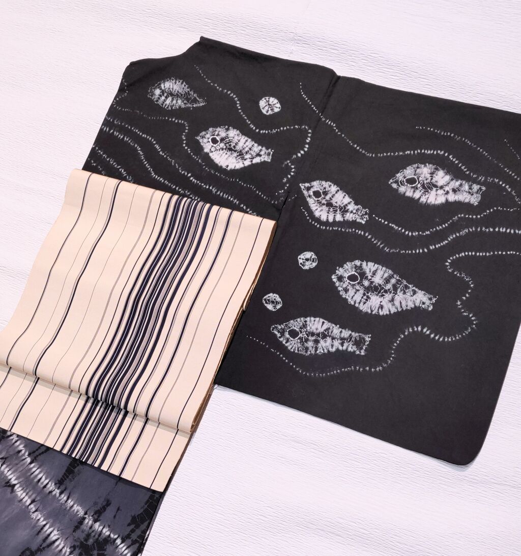 Kansai 絞りの浴衣 お魚柄～黒色✕グレー 絵羽模様～ : ぶどうの木の小りす 