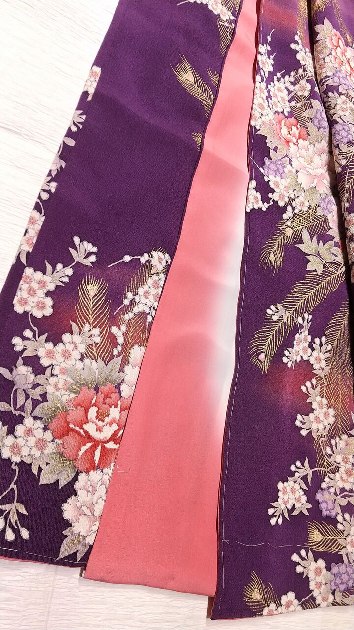 孔雀の羽根花草模様 キラキラ小紋