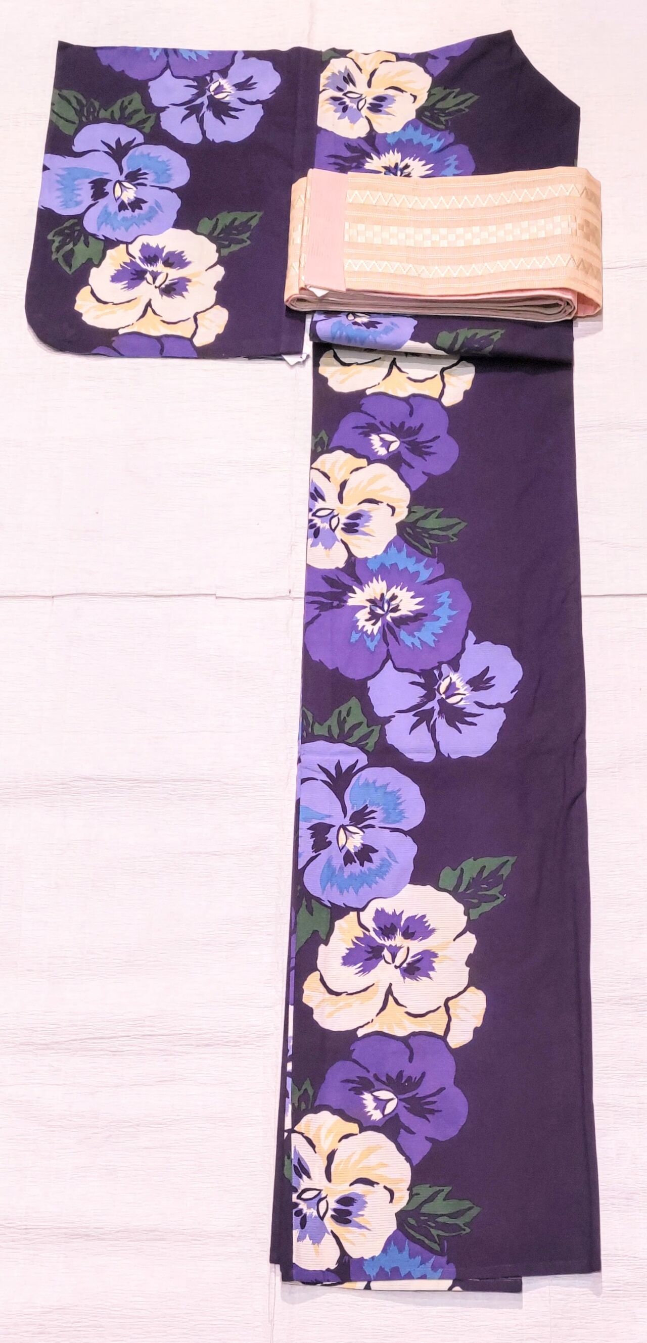 浴衣 高級綿絽 紫色花柄 半幅帯付き 浴衣 高級綿絽 紫色花柄 半幅帯付き
