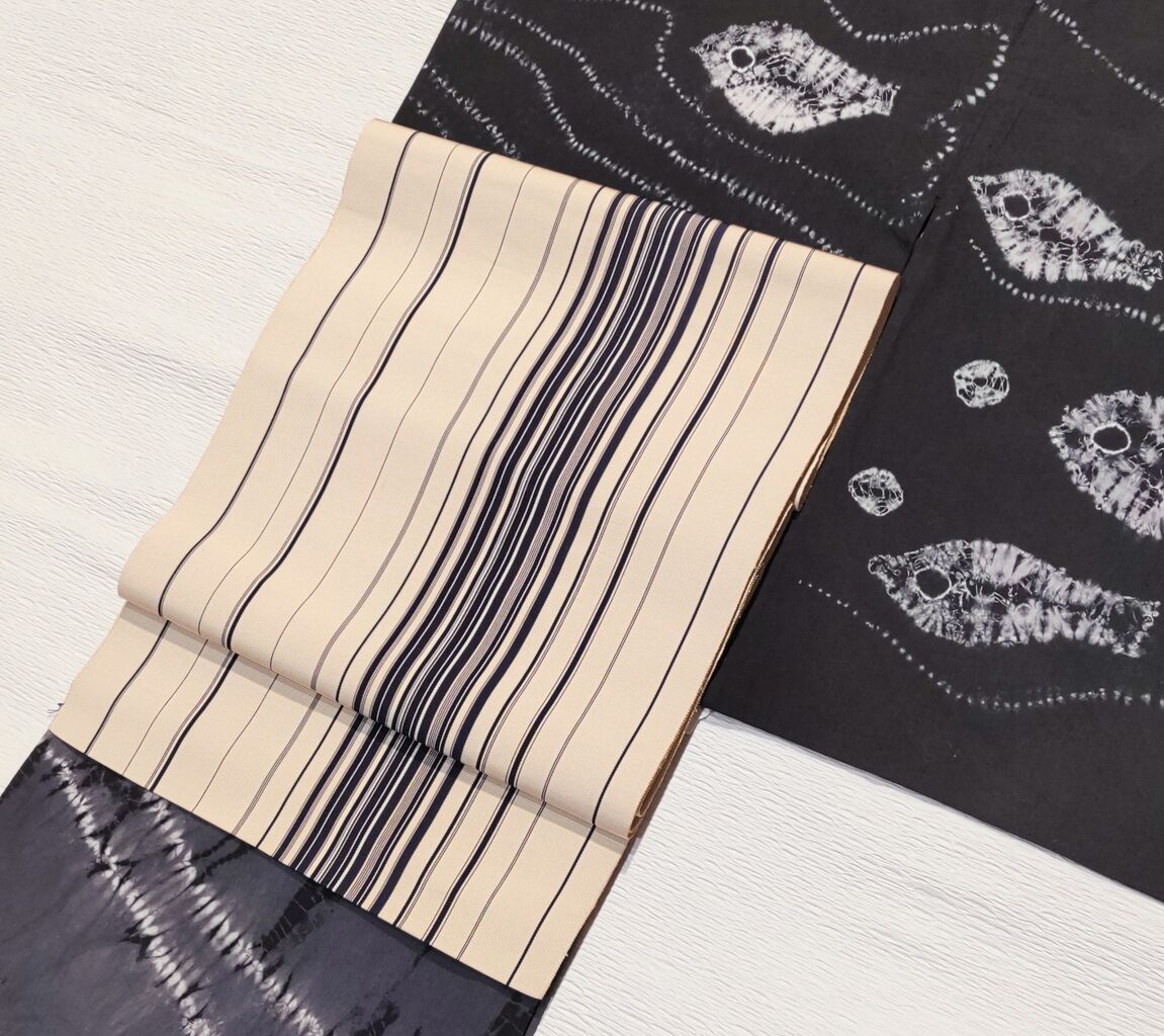 Kansai 絞りの浴衣 お魚柄～黒色✕グレー 絵羽模様～ : ぶどうの木の小りす 