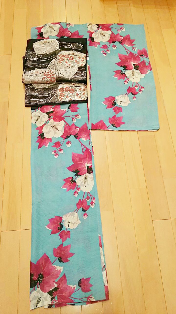 アンティークの絽縮緬小紋~薄浅葱色に芙蓉~ : ぶどうの木の小りす