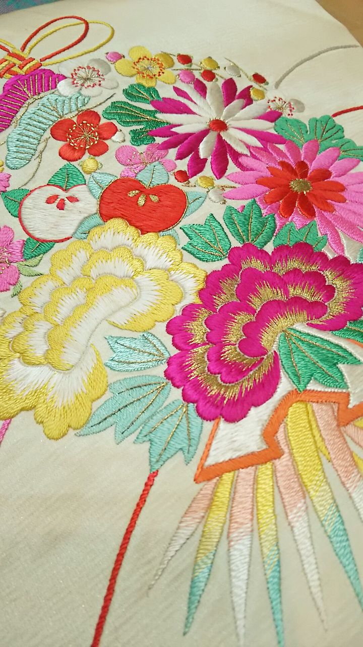 アンティークの刺繍名古屋帯～花薬玉～ : ぶどうの木の小りす