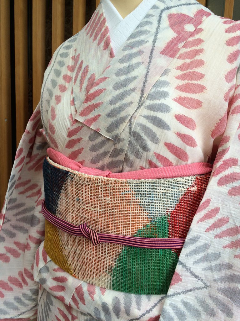 アンティーク小千谷縮着物とビタミンカラー羅名古屋帯 : きもの
