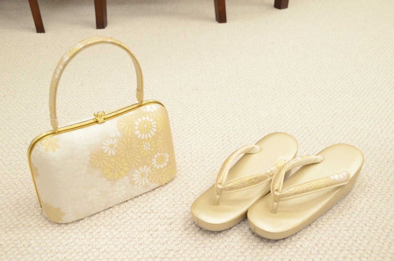 KIMONOPRO（キモノプロ） スタッフのブログ 黒留袖用 草履・バッグ