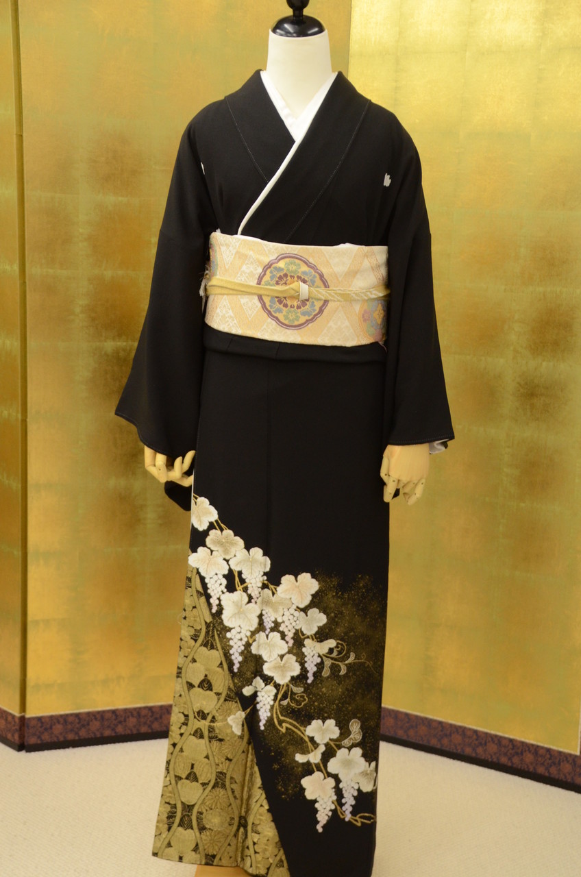 KIMONO-PRO（キモノプロ） スタッフのブログ : 黒留袖 総刺繍ブドウ柄T25-609